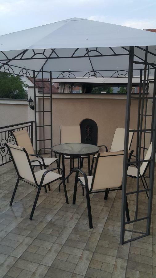 Apartments Exclusive Belgrád Kültér fotó